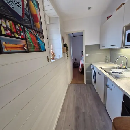 A 200 M De La Apartment *